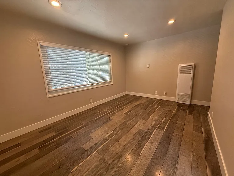 2713 and 2721 T Street, Sacramento — Photo 32