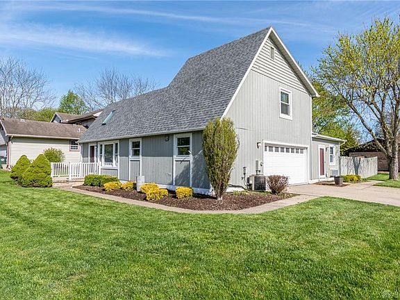 2nd image of 50 Scott Dr