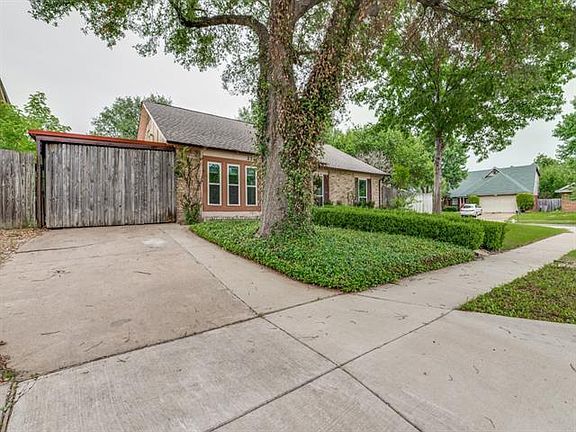 3rd image of 2515 Arapaho Dr