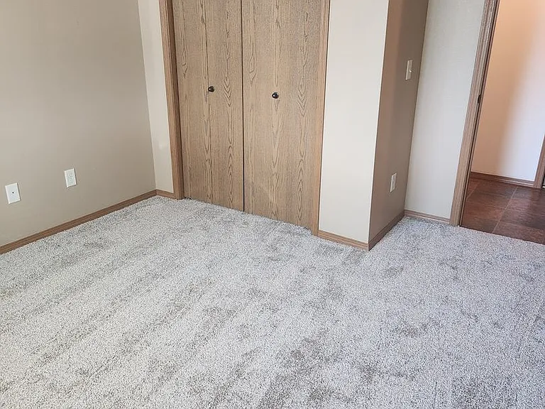 Sunrise Apartments — Photo 21