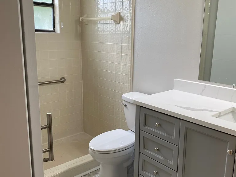 716 Pine Shores Cir — Photo 12