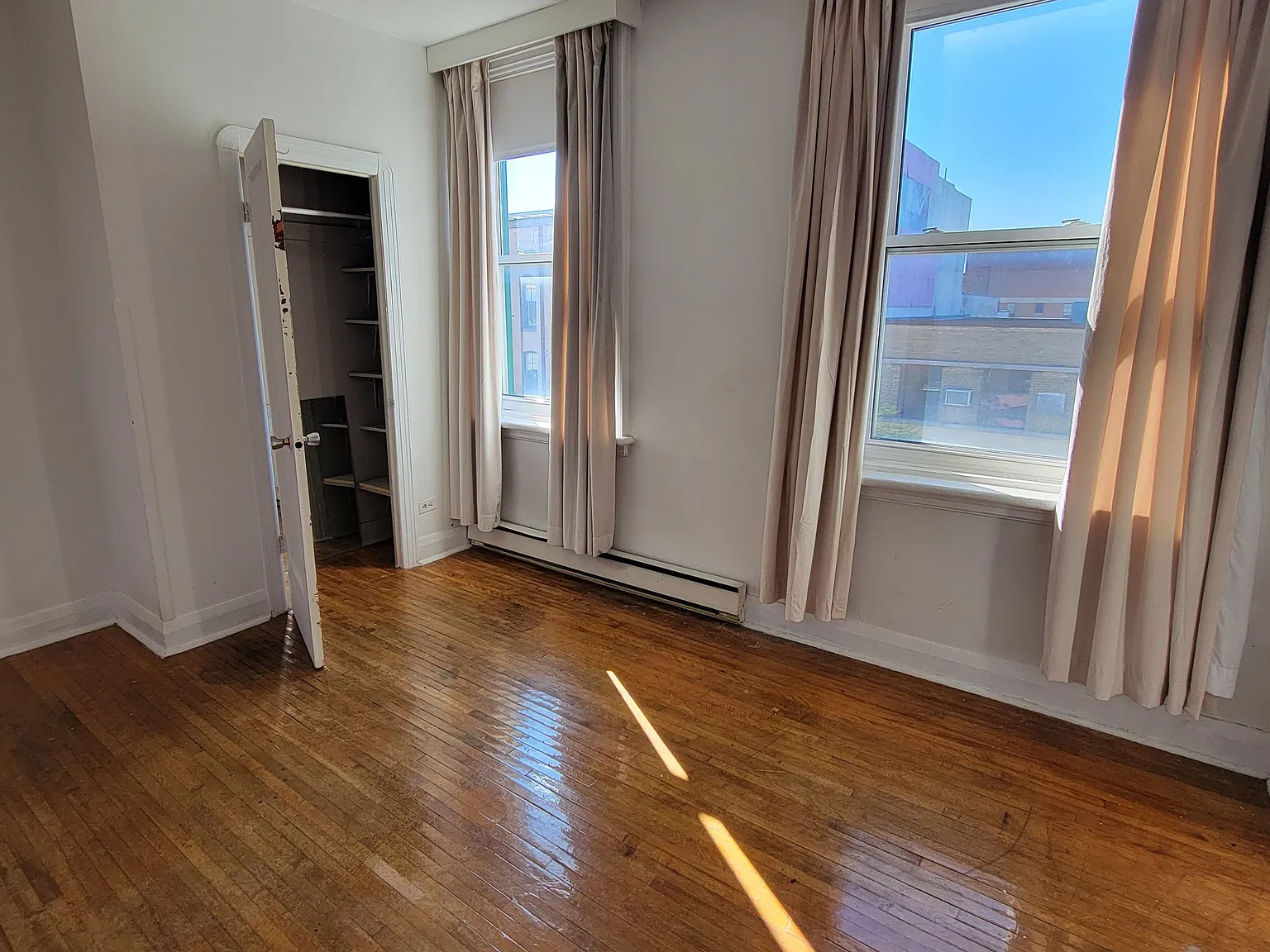 3 bed, $1,800 — Photo 4
