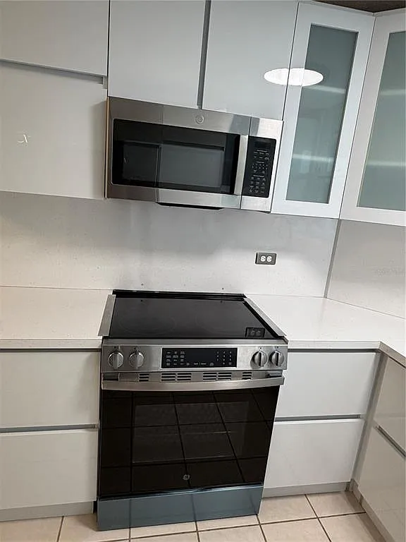 3 bed, 2.0 bath, $1,800 — Photo 4