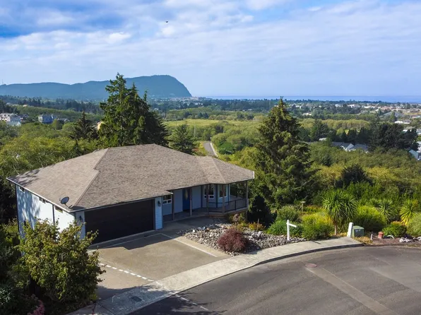 2338 Royal View Dr, Seaside, OR 97138