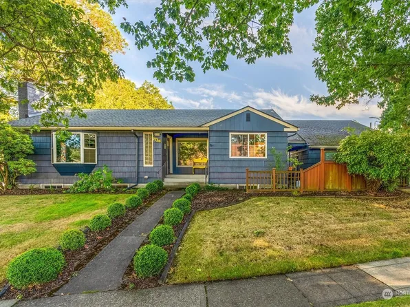 1724 22nd Avenue, Longview, WA 98632