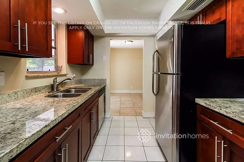 7010 SW 24th St Miramar, FL 33023 — Photo 3