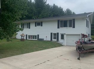 11215 Hall Rd, Atlanta, MI 49709