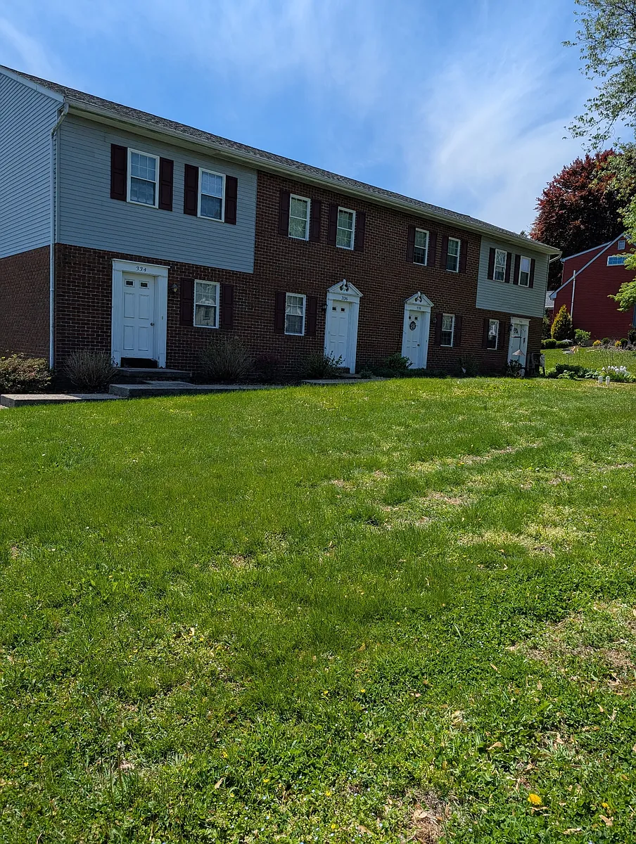 Building Photo - 336 Hilltop Dr
