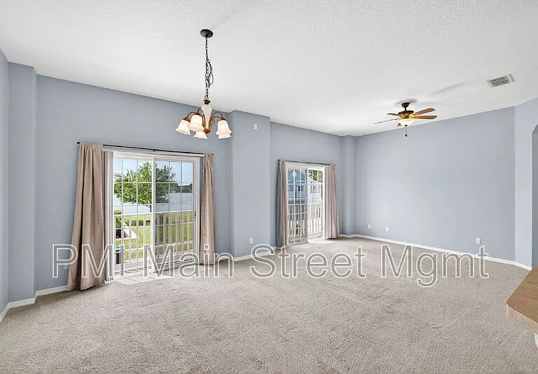 10935 Derringer Dr — Photo 4
