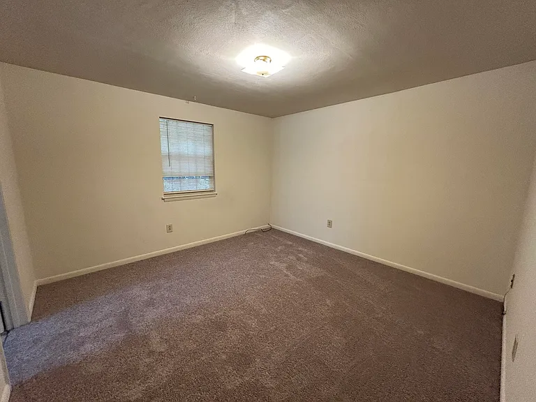 104 Hounds Chase Ln SW #6 — Photo 5