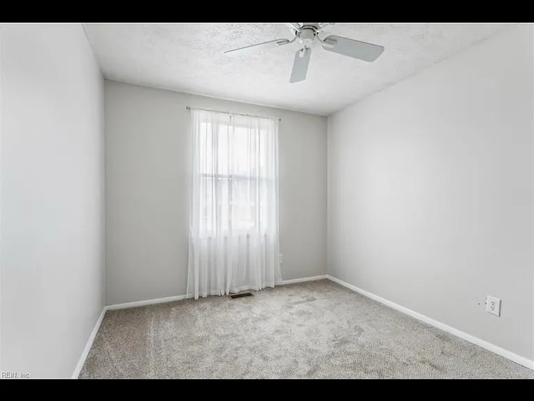 1315 Peabody Dr — Photo 15