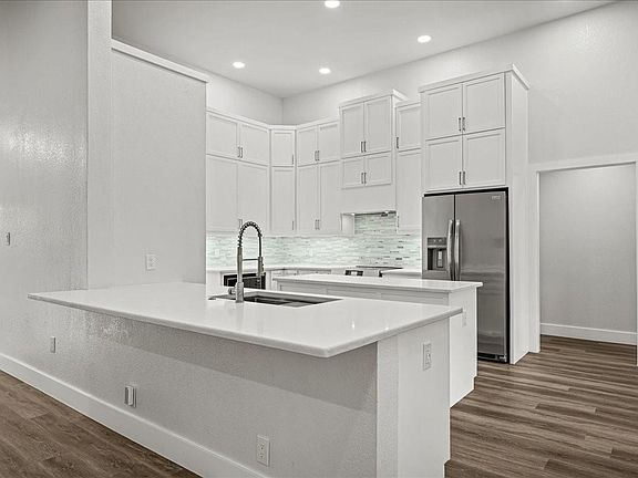 2nd image of 118 Spring Meadow Rd