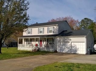 2 Oakmoore Dr, Poquoson, VA 23662