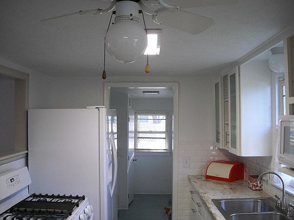 5th image of 13722 E Anderson Dr