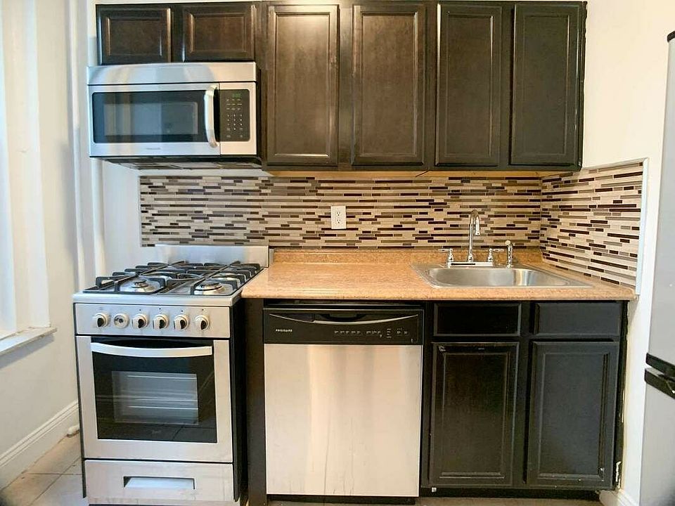 1st image of 25-21 31st Ave #D33