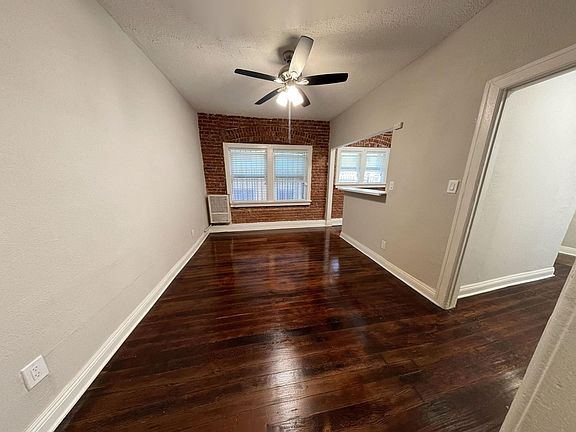 3rd image of 2810 Leeward Ave APT 105