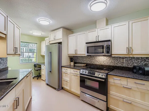 10454 W PALMERAS Drive, Sun City, AZ 85373