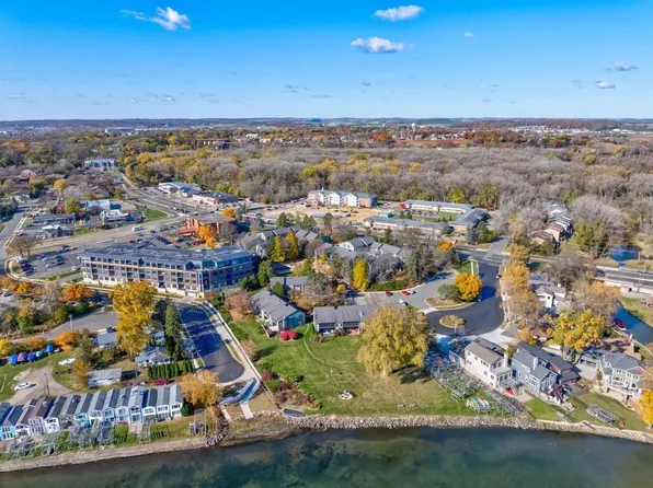 2803 Century Harbor Rd APT 4, Middleton, WI 53562
