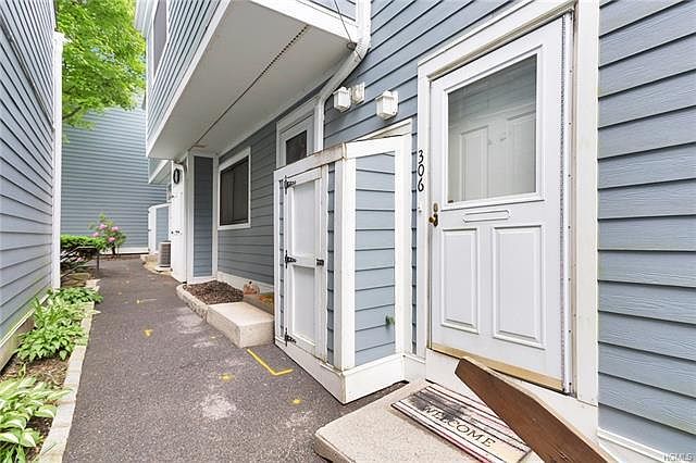 1st image of 25 Barker St APT 306