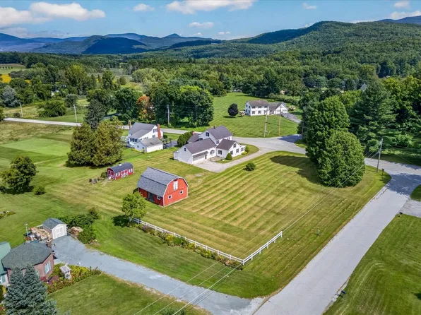 2279 North Grove Street, Rutland Town, VT 05701