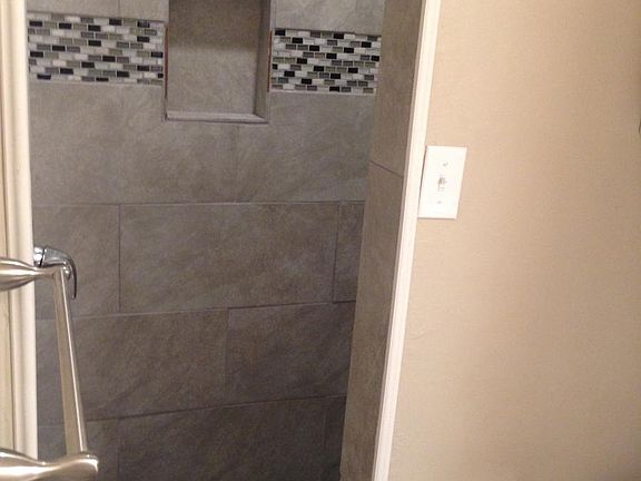 5th image of 601 Mimosa Dr
