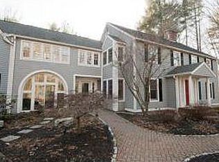 55 Oakwood Dr, Portsmouth, NH 03801