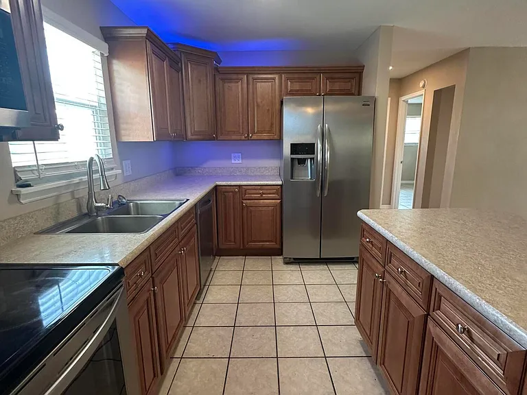 660 Belvedere Rd NW — Photo 5