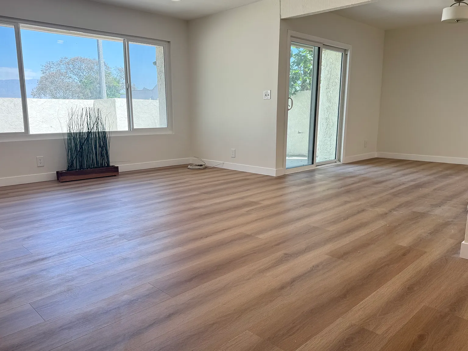 2 bed, 1270 sqft, $3,350 — Photo 3