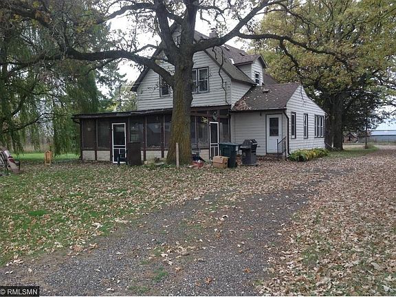 2nd image of 39985 Oriole Ave