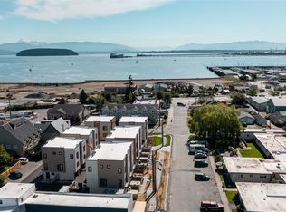 906 21st St #B7, Anacortes, WA