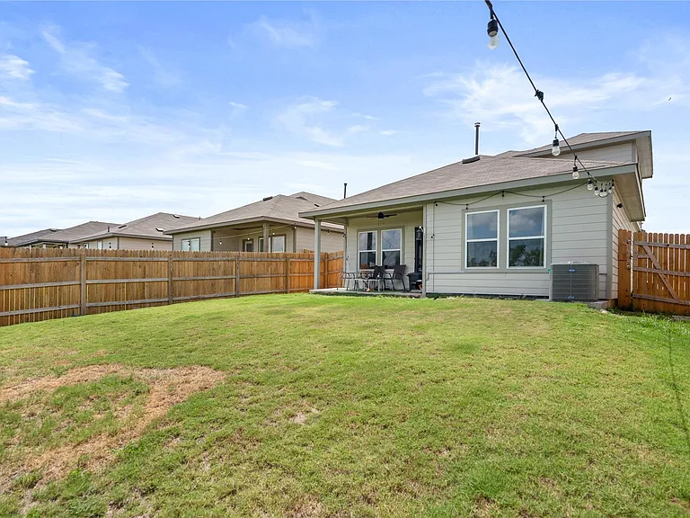 143 Santa Rosa Ln — Photo 28