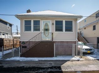 16 Merit Ct, Brooklyn, NY 11229