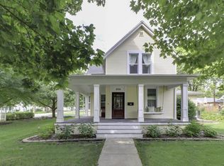 208 S Pine St, Lexington, IL 61753