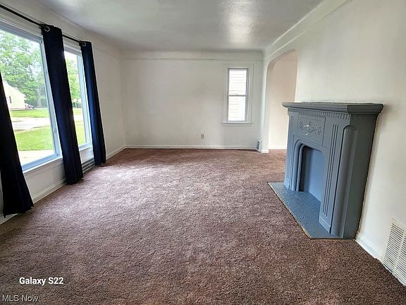 5th image of 5361 Beechwood Ave
