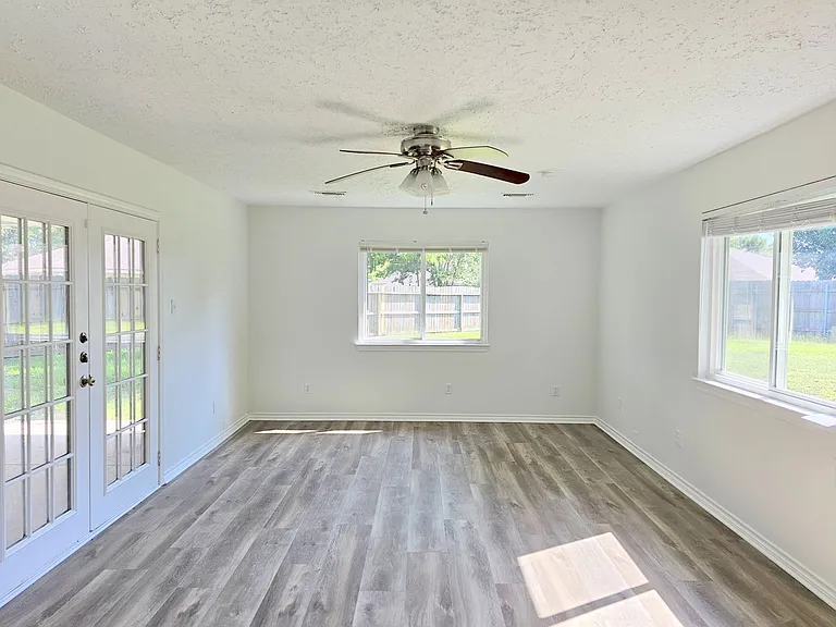 10615 Heatherford Dr — Photo 11