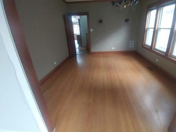 5th image of 6804 W Hobart Ave