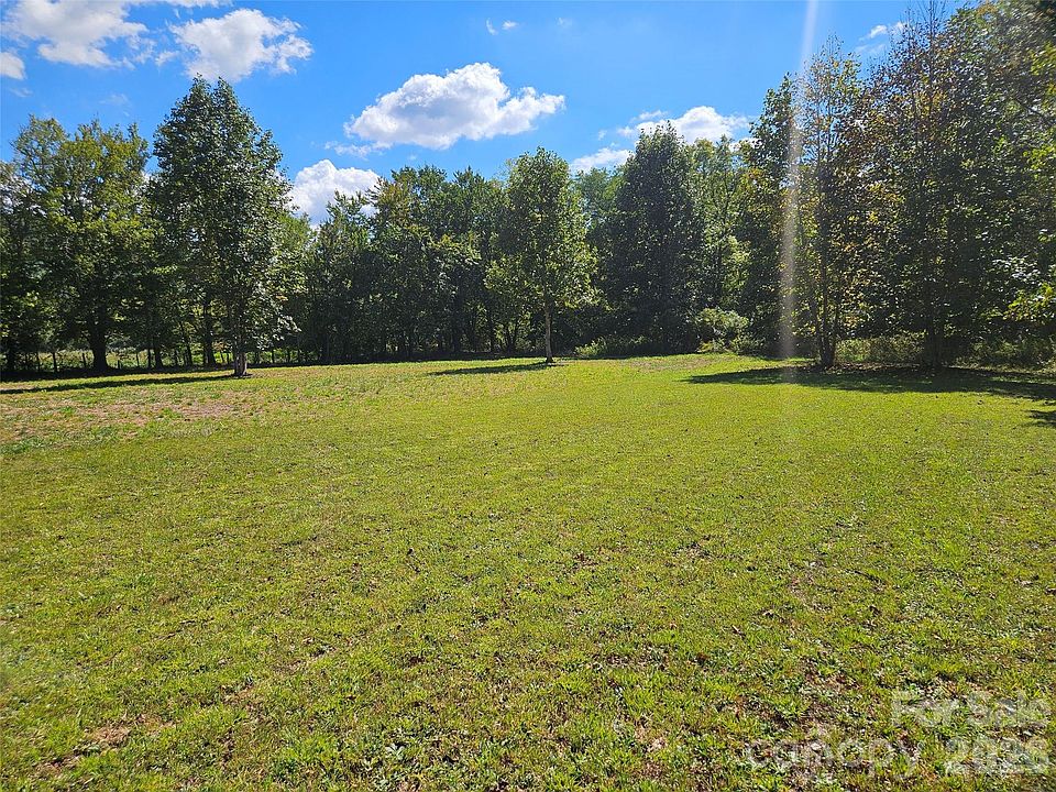 1st image of Patterson Estate Rd #6