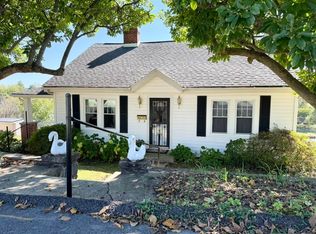 1902 1st St, Staunton, VA 24401