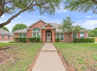 1216 Darbyton Dr, Hewitt, TX 76643