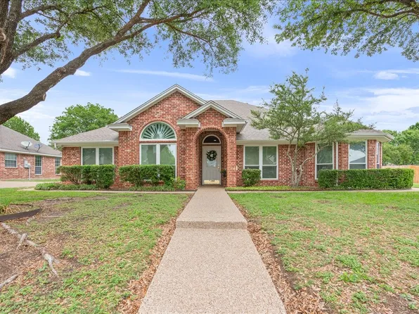 1216 Darbyton Dr, Hewitt, TX 76643