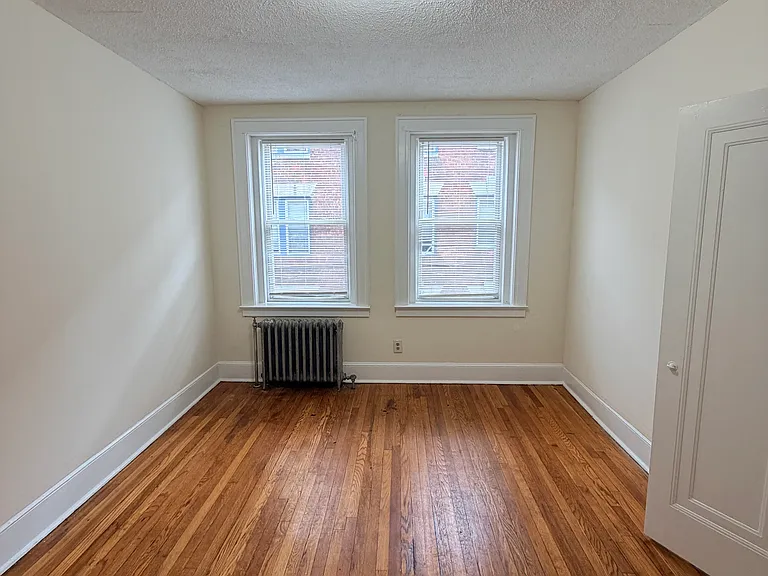 295 Norton St #B8 — Photo 10