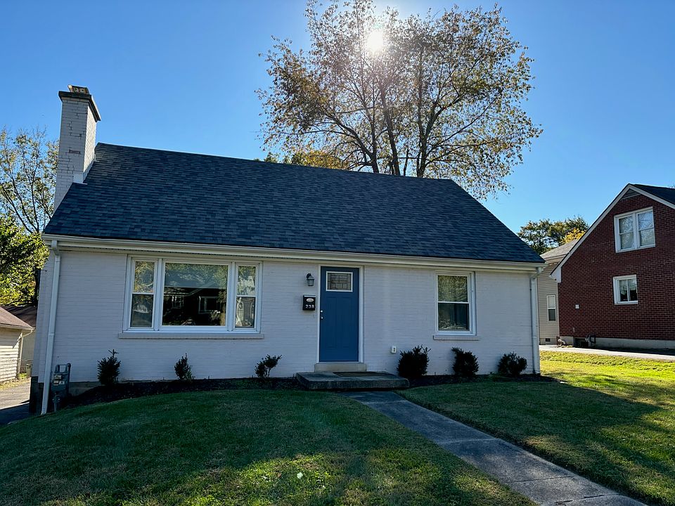 1st image of 238 E Lowry Ln