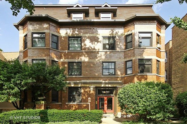 1st image of 221 N Grove Ave #2