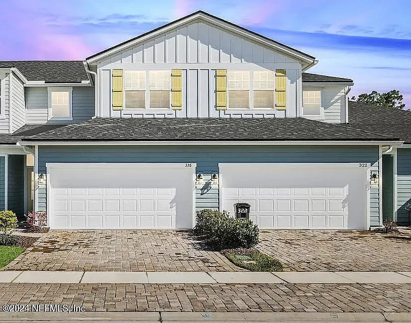 3 bed, 2.5 bath, 1800 sqft, $2,550 — Photo 1