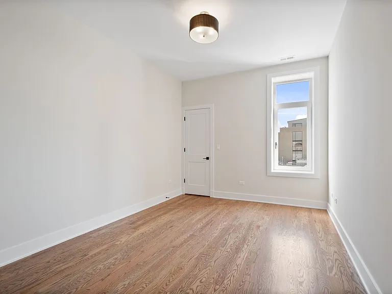 1839 W Irving Park Rd — Photo 8
