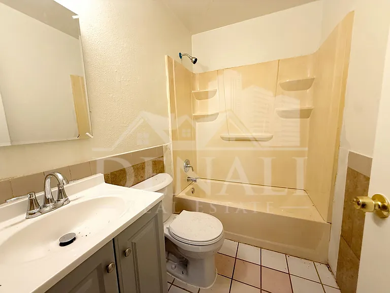 7007 S 8th St — Photo 13