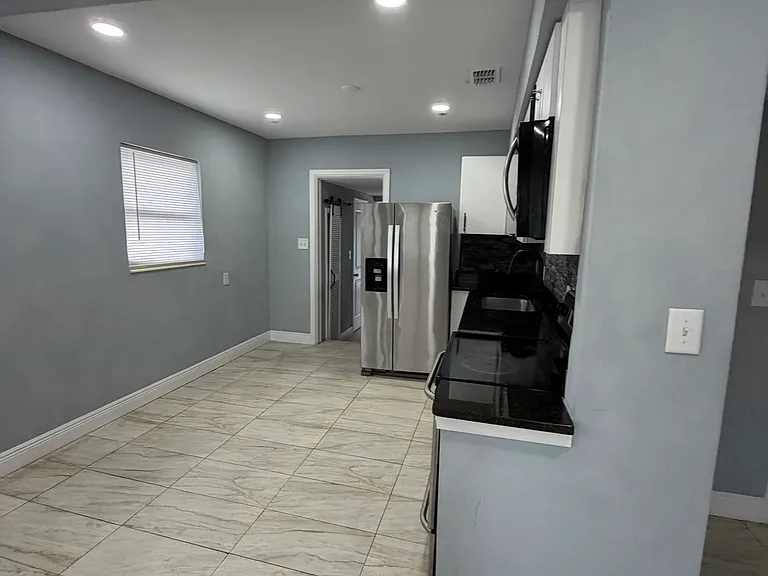 3428 Ithaca St N — Photo 46
