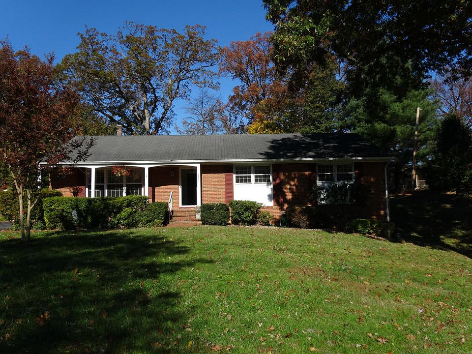 1st image of 2551 Sweetbrier Ave SW