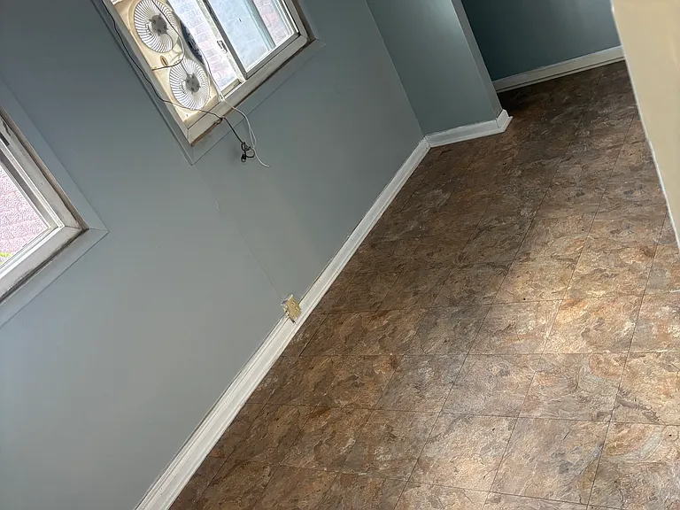 559 Merchant St #4 — Photo 8
