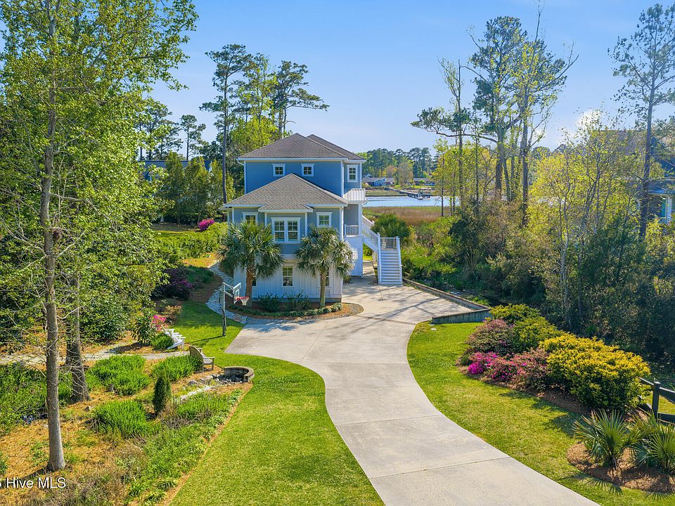 1st image of 2525 Royal Palm Lane